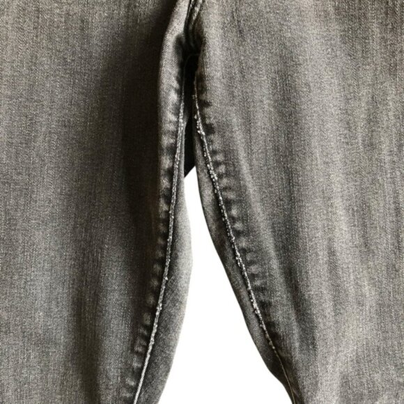 Levi’s 311 Shaping Skinny Jeans Soft Black Wash Size 33 - Picture 7 of 15